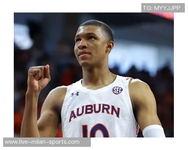 小贾巴里续约后自购手表庆祝期待在火箭度过余生涯