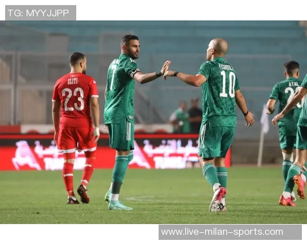 阿尔及利亚国家队公布新名单马赫雷斯与本塞拜尼领衔出征 阿尔及利亚国家队公布新名单马赫雷斯与本塞拜尼领衔出征