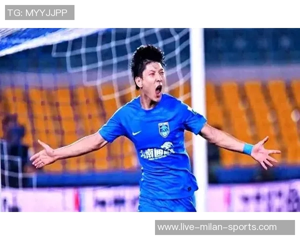 上海海港即将引援岳鑫卢永涛加盟在即助力球队新赛季