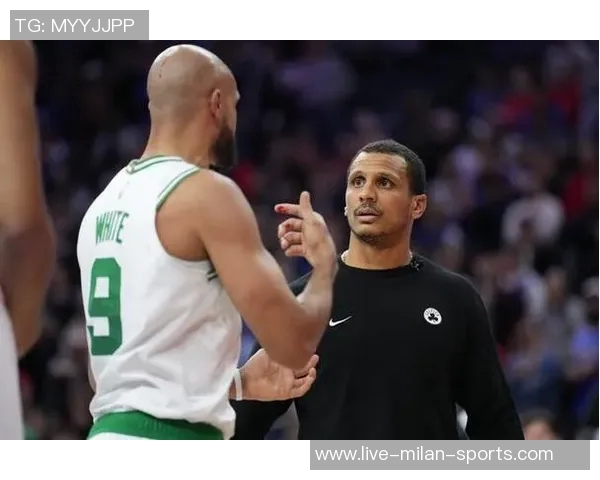 文班表现惊艳砍下21分6板3帽马祖拉称其为防守端的特别天才