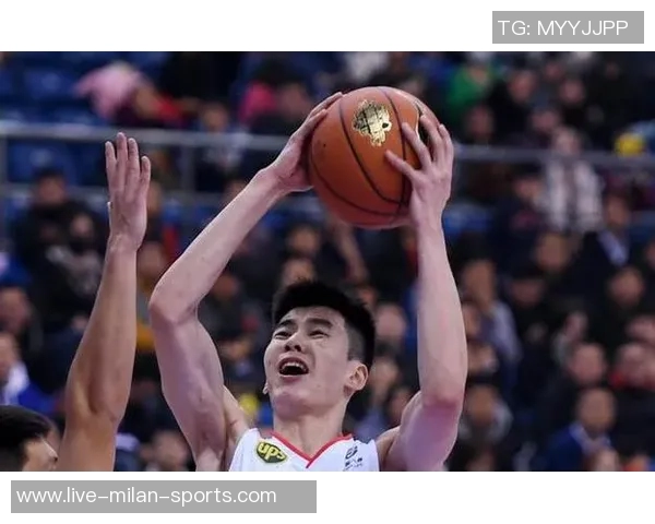 安芬尼西蒙斯替补出战16投9中砍下27分助球队获胜表现惊艳